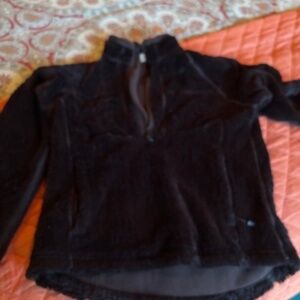 East Mountain Sports Furry half zip sweatshirt